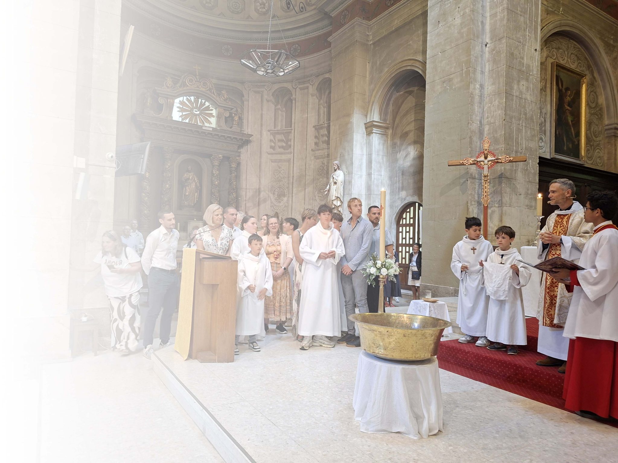 Rassemblement de la paroisse Sainte Famille du Crestois